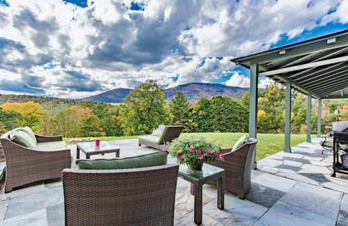 Manchester House | The Privacy of a house & Perks of a Resort! Pool, tennis, fireplace. Indoor pool. Dogs welcome!