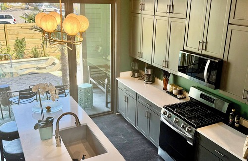 Biloxi House | The Pullman House #824 - Downtown Townhouse with Pool