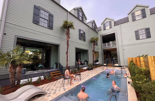 Biloxi House | The Pullman House #824 - Downtown Townhouse with Pool