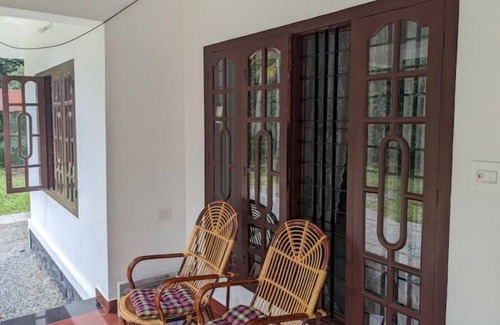 Sulthan Bathery House | The pulpally white villa, wayanad