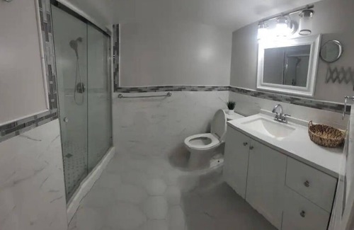 West Hempstead Apartment | The Q Placen~Very cozy and private retreat Estudio/apartment~