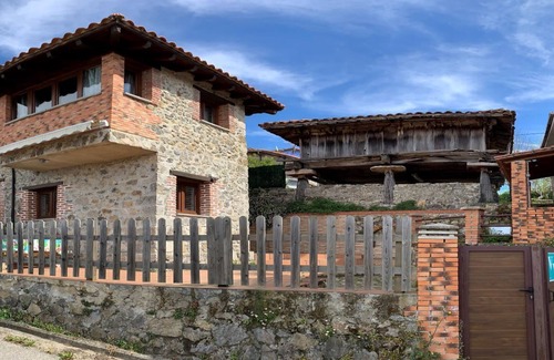 Margolles House | The quarry house in rural setting