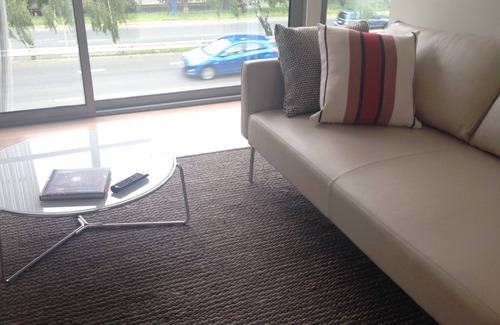Hobart Central Business District Apartment | The Quarry House Luxury Retreat (Lark suite)