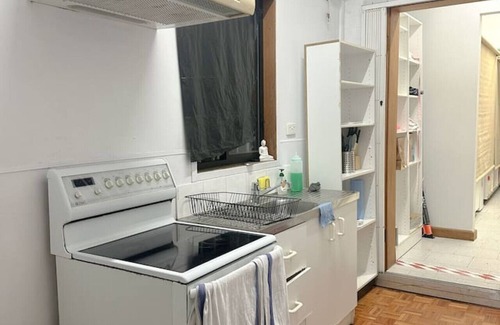 Marrickville Apartment | The Quiet Nook | King Single, Restaurants, Cafes