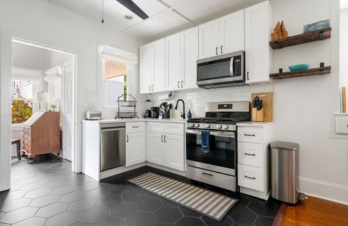 North Charleston House | The Quiver | Porch w/Fire Pit, Walk to Main Strip