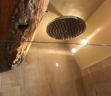 Littleborough Hotel | The Rake Tapas Accommodation