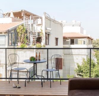 Tel Aviv City Center Apartment | The Rambam Residence - By Localz Group