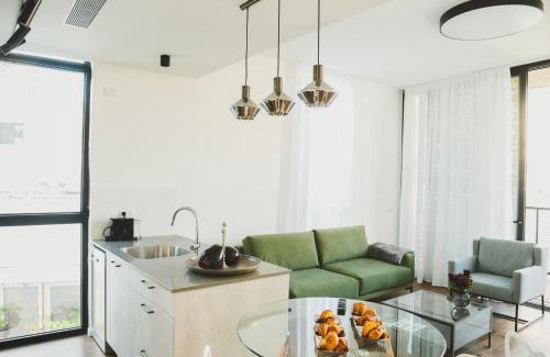 Tel Aviv City Center Apartment | The Rambam Residence - By Localz Group