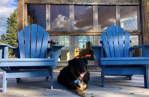 Eureka Cabin | The Ranch Hand - Epic River + Mountain Views