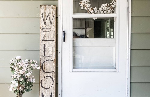 Corning House | The Ranch House - 5 miles from downtown!