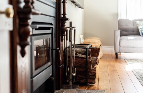 Stanthorpe House | The Ranch-pool Table, Table Tennis, Firepit, Piano