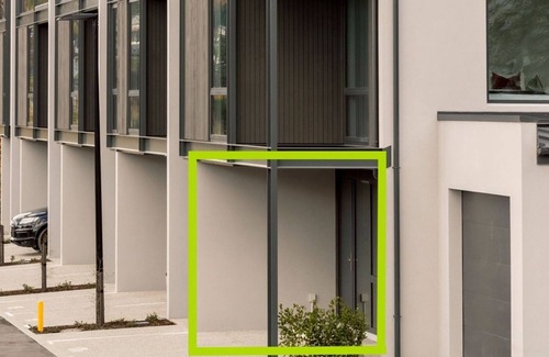 Queenstown Apartment | The Rata Apartment - Ground Floor - Private Entrance