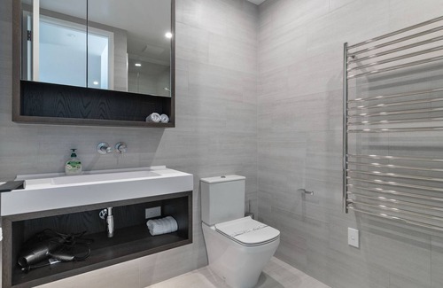 Queenstown Apartment | The Rata Apartment - Ground Floor - Private Entrance