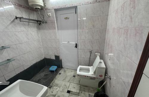 Saket Apartment | The Raveesh Apartment J42