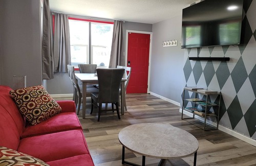 Greater South Side House | The Red Door Internet Coffee Comfort
