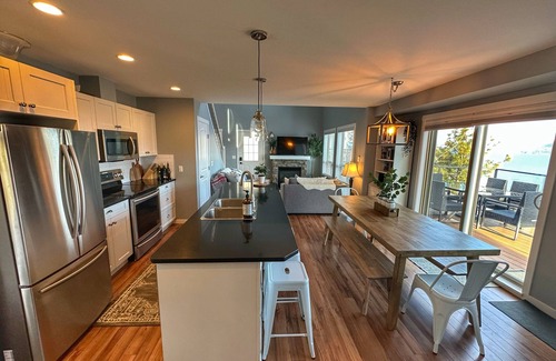 Central Okanagan Cottage | The Red Haus stunning lakeview home on Okanagan Lake, W Kelowna, La Casa Resort.