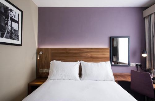 Cosham Hotel | The Red Lion by Innkeeper's Collection