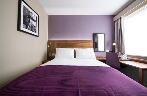 Cosham Hotel | The Red Lion by Innkeeper's Collection