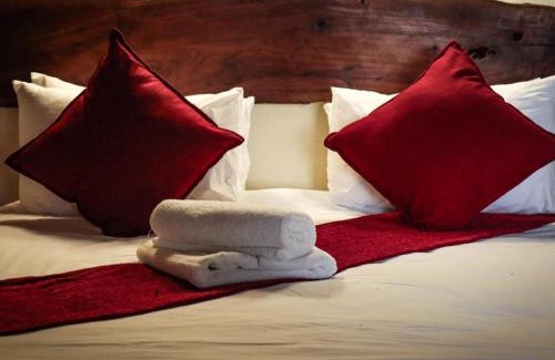 Tzaneen House | The Red Oak Guesthouse