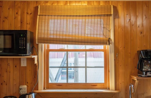 Tobermory House | The Red Roof - Back Portion - Sleeps 8