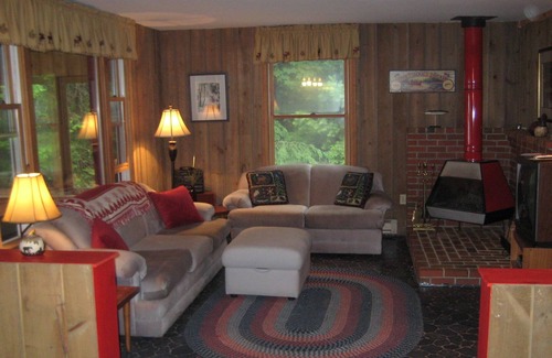 Baileyville Cottage | The Red Roof Cabin on Lake Pocomoonshine