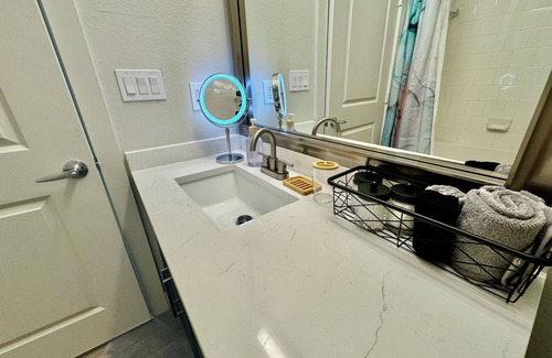 Deep Ellum Apartment | The Red Rose in Deep Ellum
