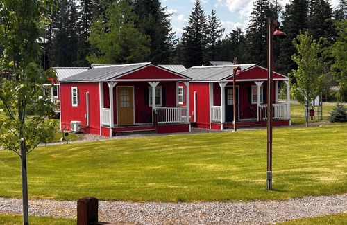 Coram Cabin | The Red Station by Glacier - Cabin #7 with AC and laundry