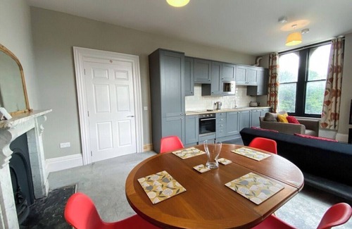 Hele Apartment | The Regency Ilfracombe Suite Three Garden View
