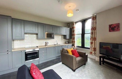 Hele Apartment | The Regency Ilfracombe Suite Three Garden View