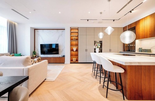 Fitzrovia Apartment | The Regent Park Luxury Flat 3