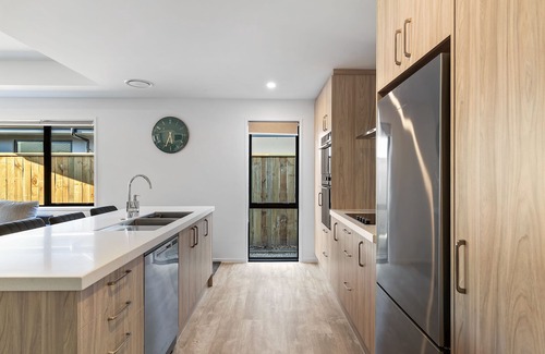Kawarau Falls House | The Remarkable Queenstown Retreat - nEscape to the perfect holiday!