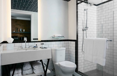Midtown East Hotel | The Renwick