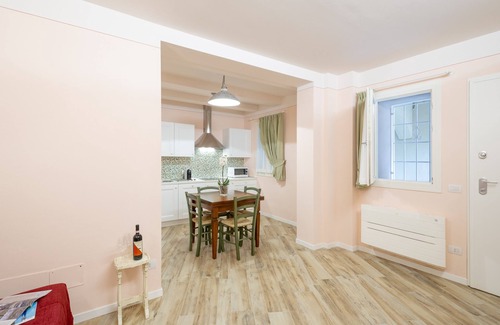 Lastra a Signa Apartment | The Residence of Pleasures Lost - Rosa