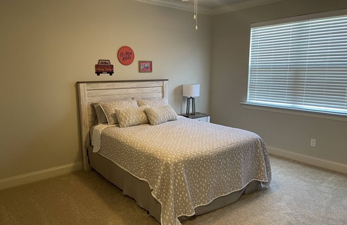 Oxford Condo | The Resting Rebel