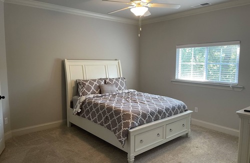 Oxford Condo | The Resting Rebel
