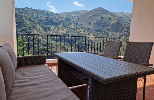 Fregenite House | The Retreat, Alcazar, Orgiva - Sleeps 8