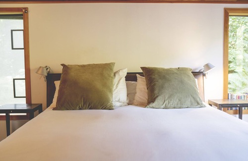Vashon Island House | The Retreat at Judd Creek on Vashon Island, Washington