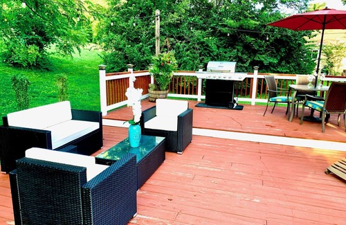 Nashville House | The Retreat At Opry Hills- Sleeps 8 - 3 Bedroom - 2 bathrooms