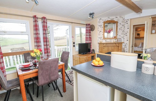 Newport Cottage | THE RETREAT, with a garden in Shorwell