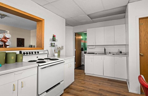 Superior Apartment | The Retro Revival