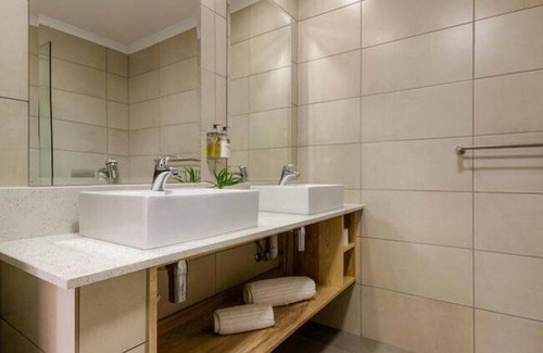 Meer En See House | The Ridge Guesthouse