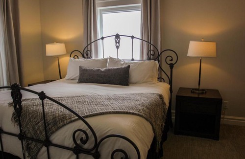 Okotoks House | THE RIDGE OKOTOKS