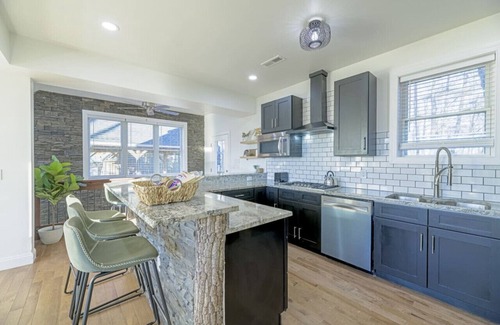 Haywood Apartment | The Ridgetop Hideaway