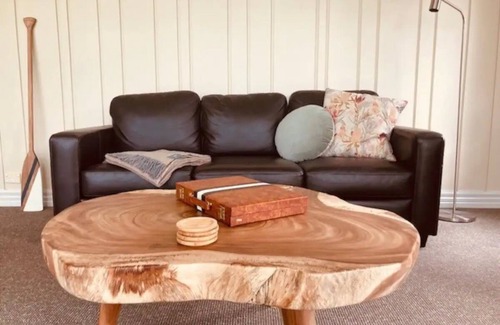 Kiah Cabin | The River Kiah Retreat