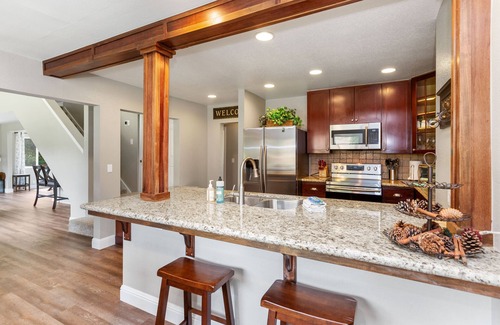 Three Rivers House | The River's Edge - Private Home with River Access and Spa