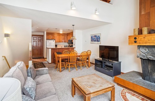 Tahoe City Condo | The River View Getaway