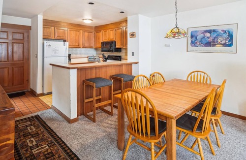 Tahoe City Condo | The River View Getaway