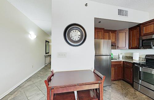 Wilmington Historic District Apartment | The River View Suite 603