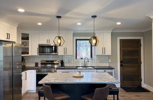 Thurmond House | The River & Vine House on Mitchell River in Yadkin Valley-nNew Home- sleeps 8