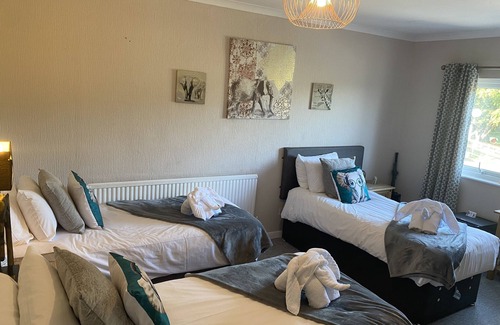 Saltford Hotel | The Riverside Inn